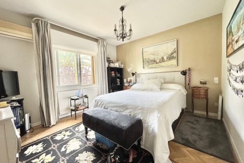 Duplex for sale in Madrid, Spain 4 bedrooms, 250 sq.m. No. 143126 - photo 9