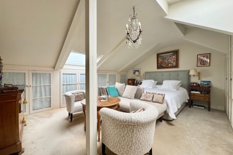 Duplex for sale in Madrid, Spain 4 bedrooms, 250 sq.m. No. 143126 - photo 13