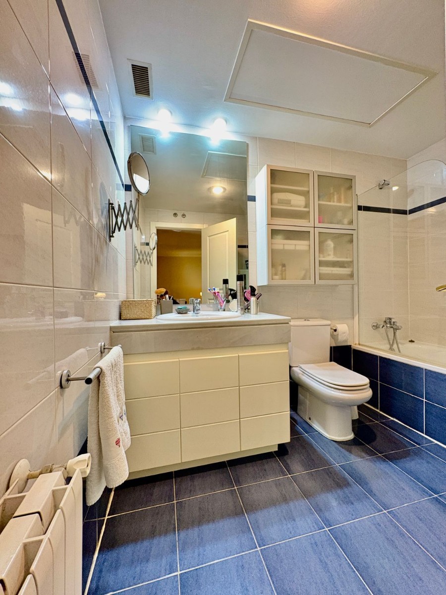 Bliźniak w Madrid, Hiszpania 4 sypialnie, 250 mkw. nr 143127