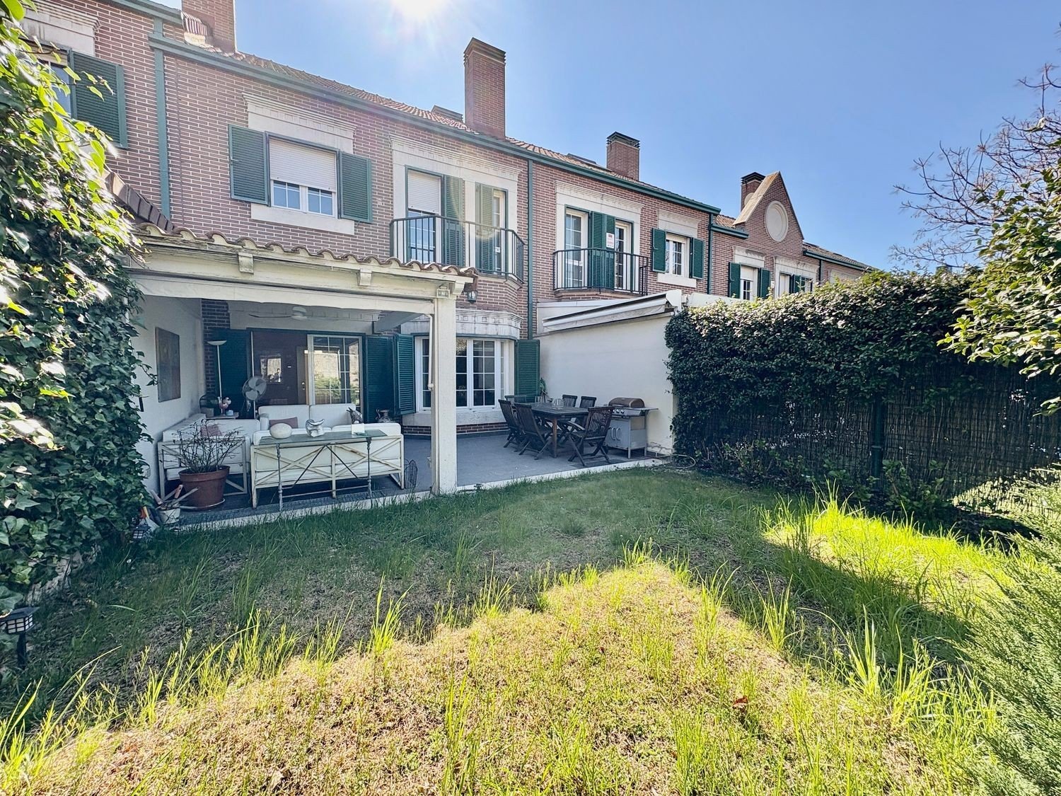Bliźniak w Madrid, Hiszpania 4 sypialnie, 250 mkw. nr 143127
