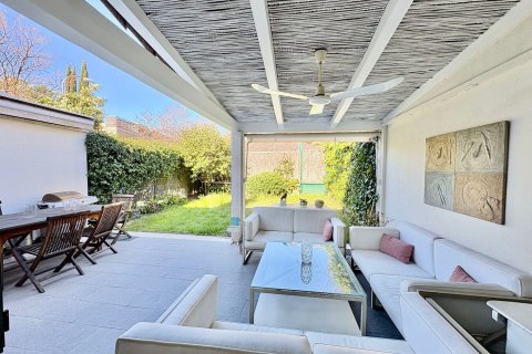 Duplex for sale in Madrid, Spain 4 bedrooms, 250 sq.m. No. 143127 - photo 3
