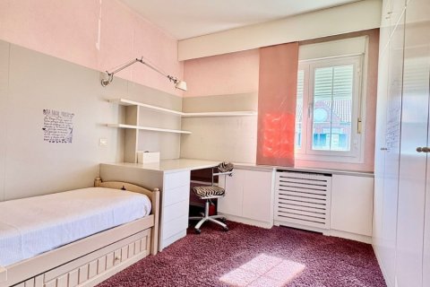 Duplex for sale in Madrid, Spain 4 bedrooms, 250 sq.m. No. 143127 - photo 15