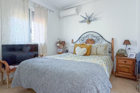 Casa adosada en venta Torrevieja, Alicante, España 3 dormitorios, 101 m2 No. 137994 - foto 17
