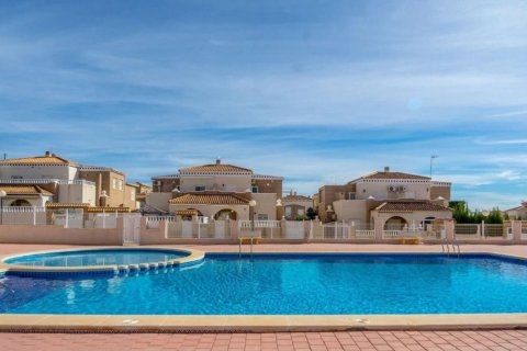Casa adosada en venta Torrevieja, Alicante, España 3 dormitorios, 101 m2 No. 137994 - foto 5