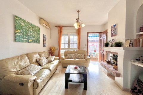 Huoneisto myytävänä Alicante, Espanja, 2 makuuhuonetta, 71 m2 No. 137995 - kuva 4