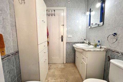 Huoneisto myytävänä Alicante, Espanja, 2 makuuhuonetta, 71 m2 No. 137995 - kuva 12