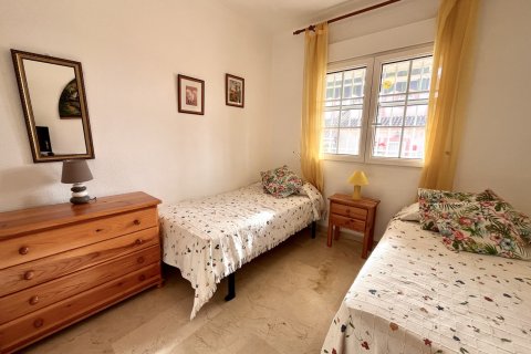Huoneisto myytävänä Alicante, Espanja, 2 makuuhuonetta, 71 m2 No. 137995 - kuva 13
