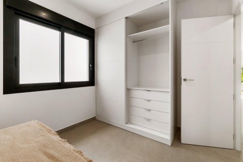 Продажа виллы Сан-Педро-дель-Пинатар, Мурсия, Испания 3 спальни, 133м2 №137991 - фото 11