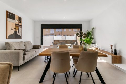 Продажа виллы Сан-Педро-дель-Пинатар, Мурсия, Испания 3 спальни, 133м2 №137991 - фото 7