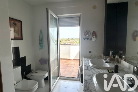 Appartamento in vendita a Santovenia de la Valdoncina, Leon, Spagna 4 camere da letto, 327 mq. N° 172214 - foto 23