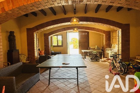 Продажа дома в Реус, Таррагона, Испания 10 спален, 2000м2 №173211 - фото 25