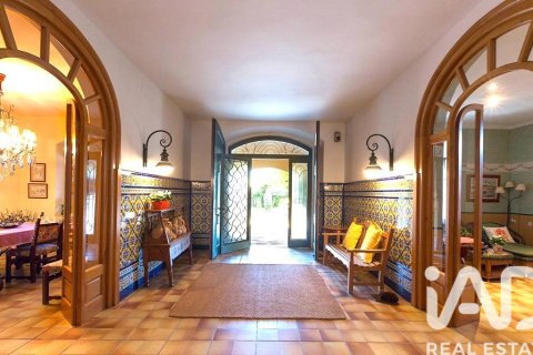 Продажа дома в Реус, Таррагона, Испания 10 спален, 2000м2 №173211 - фото 3