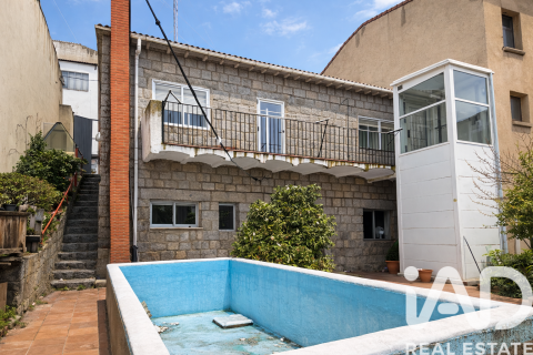 Сasa en venta en Ávila, España 3 dormitorios, 191 m2 No. 173205 - foto 1