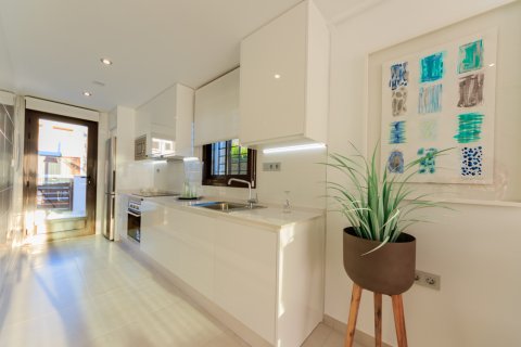 Apartamento en venta Pilar de la Horadada, Alicante, España 4 dormitorios, 114 m2 No. 136351 - foto 13