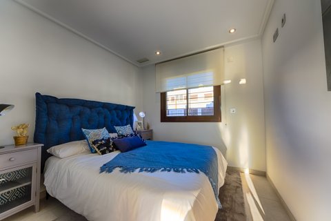 Apartamento en venta Pilar de la Horadada, Alicante, España 4 dormitorios, 114 m2 No. 136351 - foto 9