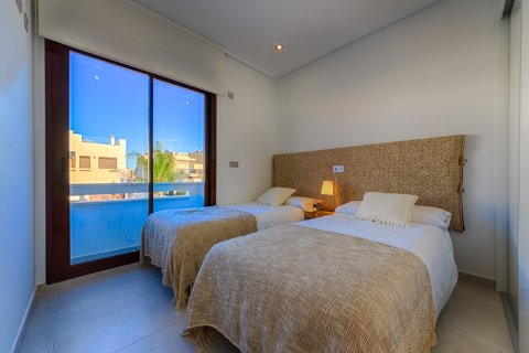 Apartamento en venta Pilar de la Horadada, Alicante, España 4 dormitorios, 114 m2 No. 136351 - foto 17
