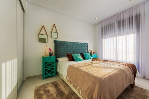 Apartamento en venta Pilar de la Horadada, Alicante, España 4 dormitorios, 114 m2 No. 136351 - foto 22