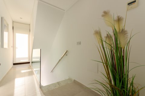 Apartamento en venta Pilar de la Horadada, Alicante, España 4 dormitorios, 114 m2 No. 136351 - foto 21