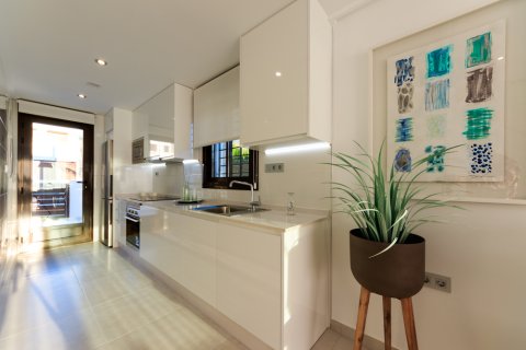 Apartamento en venta Pilar de la Horadada, Alicante, España 4 dormitorios, 114 m2 No. 136351 - foto 12