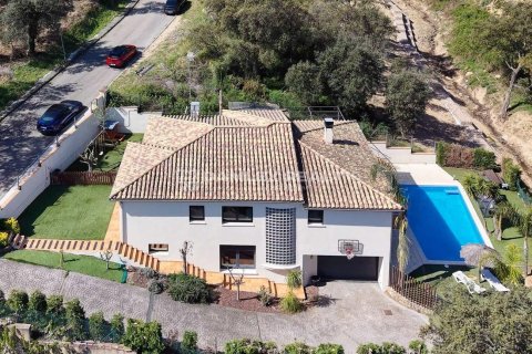 House for sale in Platja D'aro, Girona, Spain 4 bedrooms, 344 sq.m. No. 177113 - photo 8