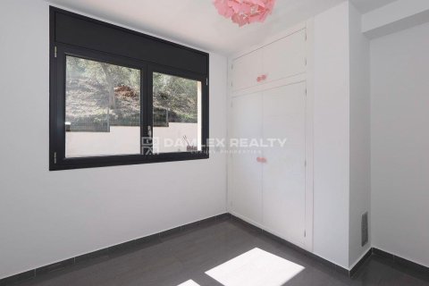 House for sale in Platja D'aro, Girona, Spain 4 bedrooms, 344 sq.m. No. 177113 - photo 19