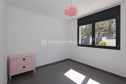 House for sale in Platja D'aro, Girona, Spain 4 bedrooms, 344 sq.m. No. 177113 - photo 18