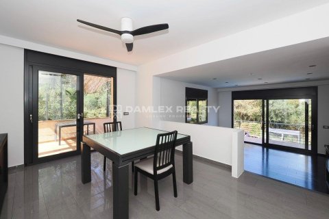 House for sale in Platja D'aro, Girona, Spain 4 bedrooms, 344 sq.m. No. 177113 - photo 28