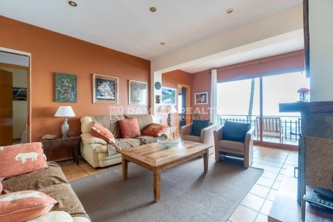 Villa for sale in Lloret de Mar, Girona, Spain 6 bedrooms, 273 sq.m. No. 177111 - photo 15