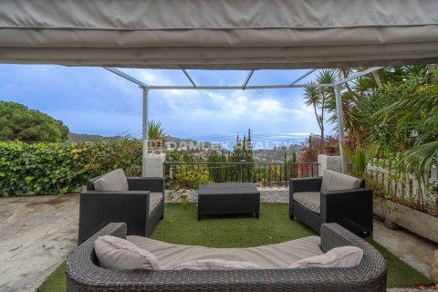 Villa for sale in Lloret de Mar, Girona, Spain 6 bedrooms, 273 sq.m. No. 177111 - photo 8