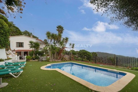 Villa for sale in Lloret de Mar, Girona, Spain 6 bedrooms, 273 sq.m. No. 177111 - photo 7
