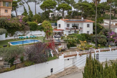Villa for sale in Lloret de Mar, Girona, Spain 6 bedrooms, 273 sq.m. No. 177111 - photo 3