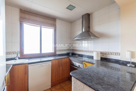 Villa for sale in Lloret de Mar, Girona, Spain 6 bedrooms, 273 sq.m. No. 177111 - photo 13