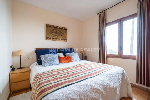 Villa for sale in Lloret de Mar, Girona, Spain 6 bedrooms, 273 sq.m. No. 177111 - photo 23