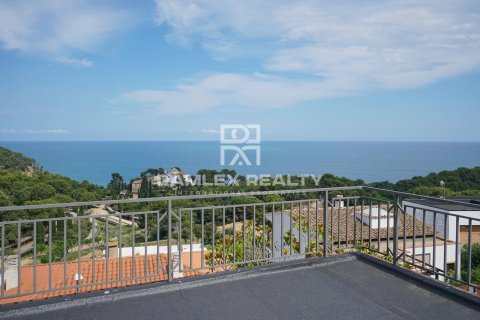 Villa à vendre à Blanes, Girona, Espagne, 5 chambres, 473 m2 No. 177116 - photo 2