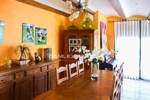Villa for sale in Lloret de Mar, Girona, Spain 5 bedrooms, 379 sq.m. No. 177114 - photo 7
