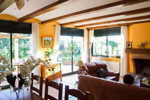 Villa for sale in Lloret de Mar, Girona, Spain 5 bedrooms, 379 sq.m. No. 177114 - photo 5