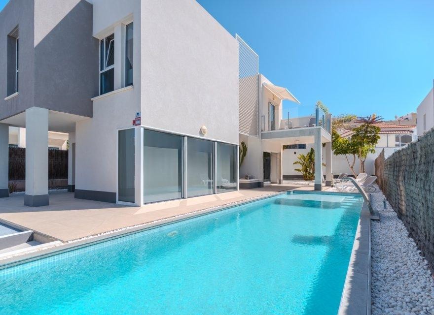 Villa en Playa Paraiso, Tenerife, España 3 dormitorios, 147 m2 No. 195206