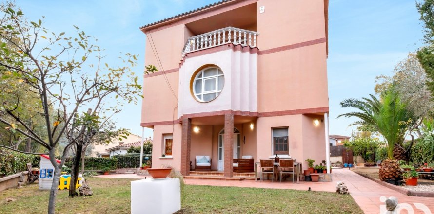 Dom w Sant Cugat Del Valles, Barcelona, Hiszpania 6 sypialni, 460 mkw. nr 153853