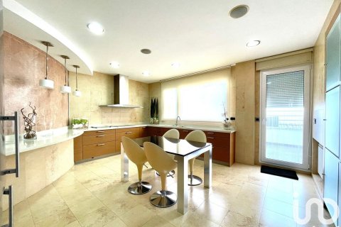 Продажа дома в Иби, Аликанте, Испания 4 спальни, 464м2 №153851 - фото 17