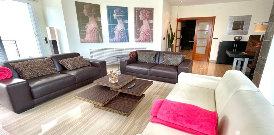 Дом в Иби, Аликанте, Испания 4 спальни, 464м2 №153851