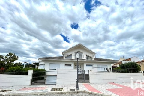 Продажа дома в Иби, Аликанте, Испания 4 спальни, 464м2 №153851 - фото 2