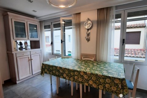 Продажа дома в Леон, Испания 4 спальни, 150м2 №153854 - фото 7