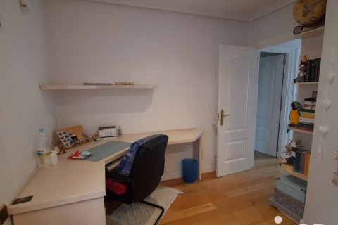 Продажа дома в Леон, Испания 4 спальни, 150м2 №153854 - фото 15