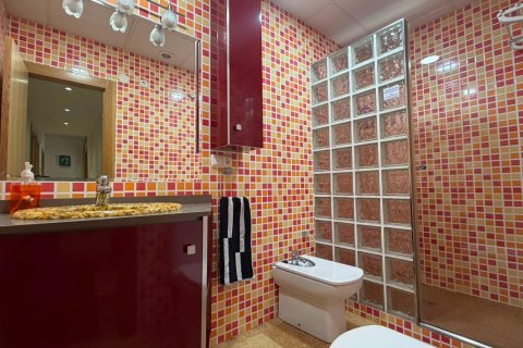 Casa adosada en venta en Torrevieja, Alicante, España 3 dormitorios, 113 m2 No. 192032 - foto 26