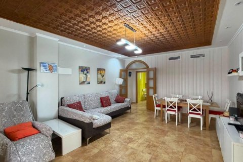 Casa adosada en venta en Torrevieja, Alicante, España 3 dormitorios, 113 m2 No. 192032 - foto 4
