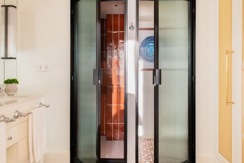 Apartament w Barcelona, Hiszpania 3 sypialnie, nr 141041 – zdjęcie 14