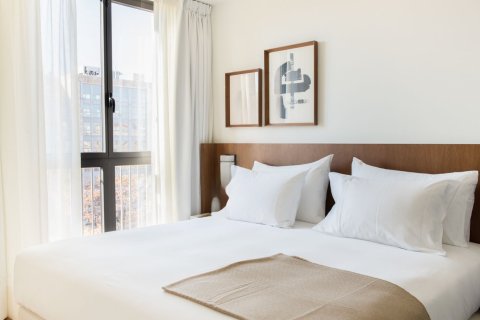 Apartament w Barcelona, Hiszpania 3 sypialnie, nr 141041 – zdjęcie 8