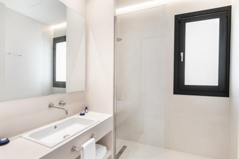 Apartament w Barcelona, Hiszpania 3 sypialnie, nr 141045 – zdjęcie 10