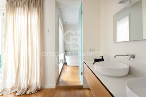 Продажа пентхауса в Барселона, Испания 4 спальни, 330м2 №159744 - фото 23