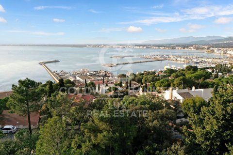 Villa for sale in Roses, Girona, Spain 4 bedrooms,  No. 159742 - photo 8